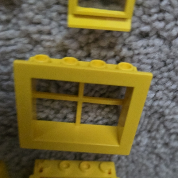 LEGO Vintage Building Block Window and Door Set - Red and Yellow - Picture 8 of 13
